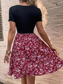 SHEIN LUNE Ditsy Floral Print A-line Dress - Red - View 2