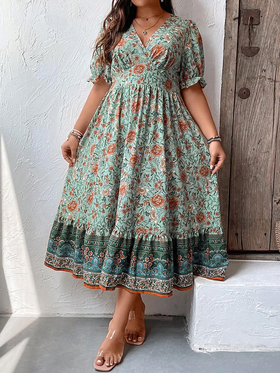 SHEIN Clasi Vestido de talla grande con estampado floral bohemio, mangas abultadas y dobladillo con volantes, para verano - verde menta - Ver 1