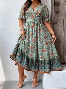 SHEIN Clasi Vestido de talla grande con estampado floral bohemio, mangas abultadas y dobladillo con volantes, para verano - verde menta - Ver 3