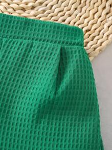 SHEIN Young Girl Solid Fold Pleated Detail Shorts