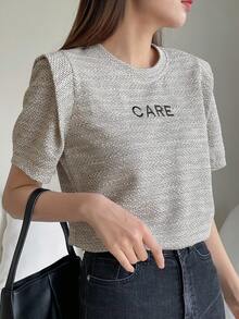 DAZY 字母刺繡T恤 - 灰色 - 查看 7