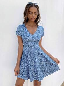 SHEIN EZwear Ditsy Floral Print V Neck Dress - Blue and White - View 3