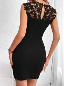 SHEIN Privé Guipure Lace Panel Bodycon Dress - Black - View 2