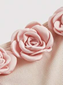 SHEIN MOD 大碼立體花卉吊帶上衣 - 米色 - 查看 4