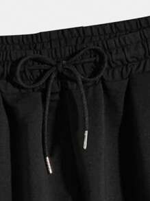 ROMWE MEN Prep 男士字母印花條紋修飾束口腰短褲