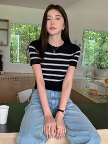 DAZY 條紋圖案針織上衣 - 黑與白 - 查看 6