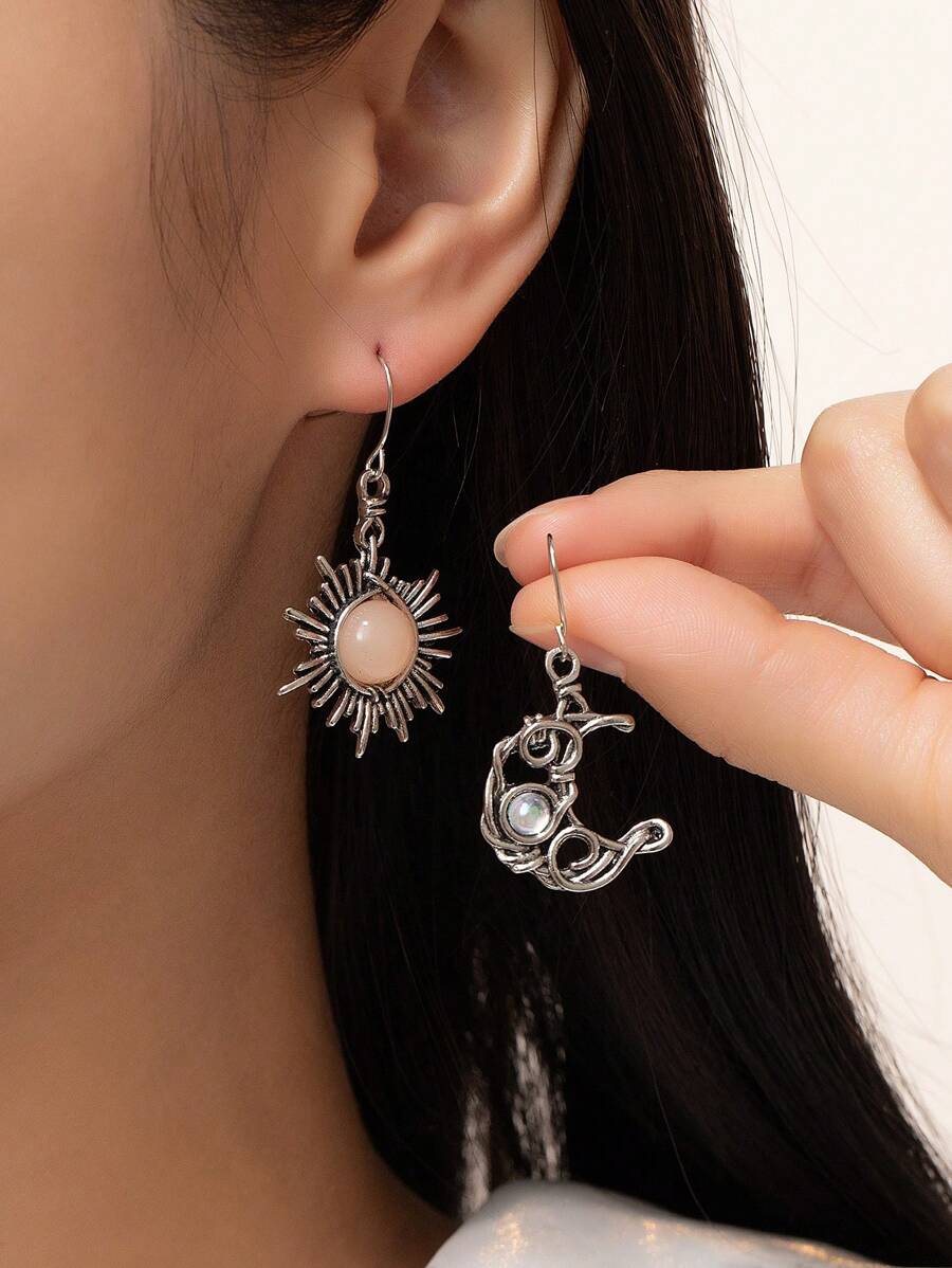 1對歐洲和美國復古風格太陽和月亮鑲嵌女式吊式耳環 - 彩色 - 查看 1