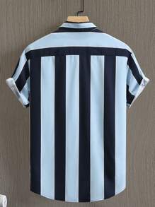 Manfinity Hypemode 男士條紋和字母圖案襯衫 - 藍色 - 查看 3