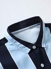 Manfinity Hypemode 男士條紋和字母圖案襯衫 - 藍色 - 查看 4