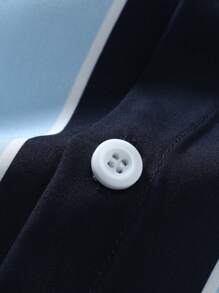 Manfinity Hypemode 男士條紋和字母圖案襯衫 - 藍色 - 查看 5