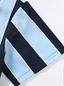 Manfinity Hypemode 男士條紋和字母圖案襯衫 - 藍色 - 查看 6