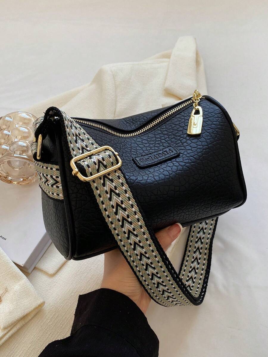 Letter Patch Decor Hobo Bag Zipper Black Dây đeo có thể điều chỉnh