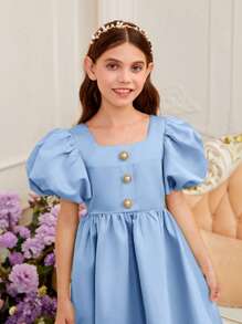 Vestido para niñas preadolescentes con cuello cuadrado, manga hinchada y botones en la parte frontal - Celeste - Ver 5