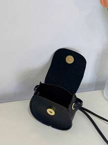 1 cô gái khâu chi tiết túi yên ngựa - màu đen - Xem 3