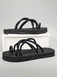 Slippers For Men, Criss Cross Toe Ring Design Flip Flops - Black - View 3