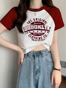 Camiseta crop con estampado de letra de manga raglán - Burdeos - Ver 3