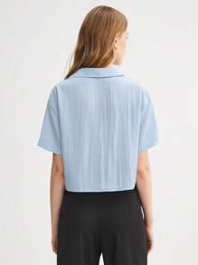 BizChic 前紐扣下擺打結襯衫 - 淺藍色 - 查看 2