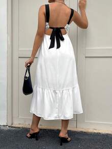 SHEIN Maternidad Vestido de tirantes de espalda abierta con cordón bajo con fruncido - Blanco - Ver 3