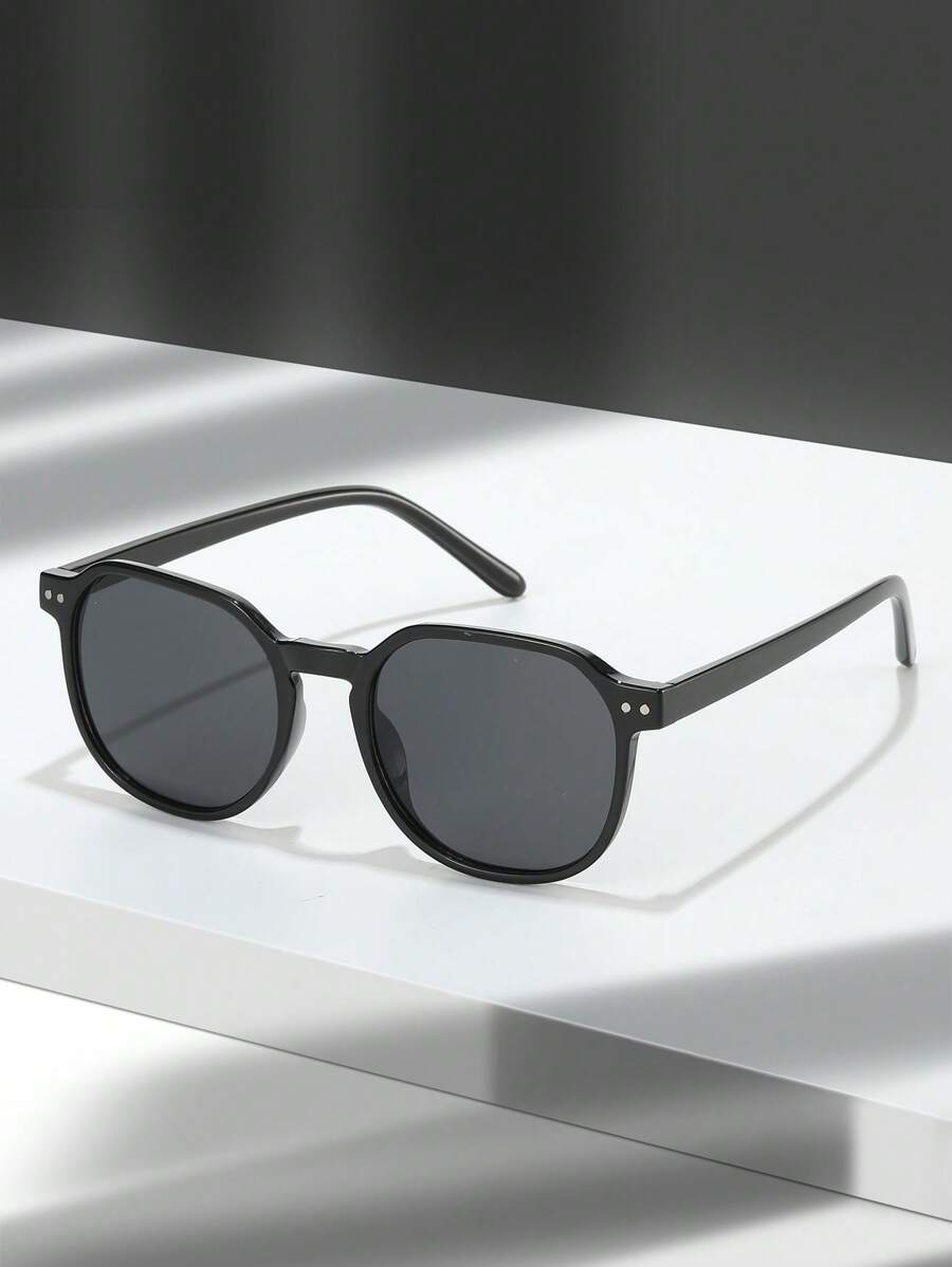 1pair Men Rivet Decor Round Frame Fashion Glasses For Daily Life - Black - View 1