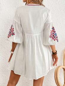 SHEIN VCAY Đầm Thêu mép Thắt nơ trước Hoa Boho - trắng - Xem 2