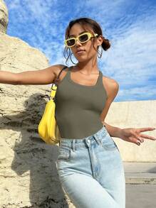 SHEIN EZwear Top tank unicolor tejido de canalé - Verde militar - Ver 1