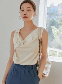 DAZY 纯色垂坠前无袖衬衫外出上衣 - 米色 - 查看 1