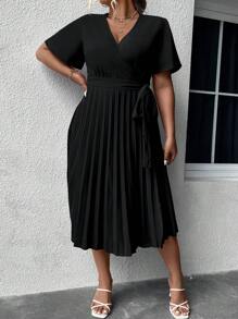 SHEIN Clasi 大碼交疊領百褶下擺繫腰帶連衣裙 - 黑色 - 查看 5