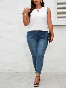 SHEIN LUNE 大碼鎖眼領無袖襯衫 - 白色 - 查看 3