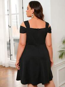 SHEIN Clasi Plus Cold Shoulder Flare Hem Dress - Black - View 2