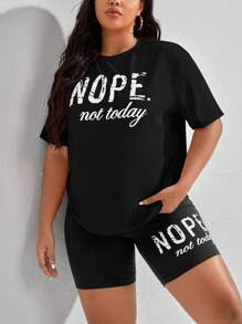 SHEIN EZwear 大码女式黑色字母印花短袖T恤和短裤休闲两件套 - 黑色 - 查看 1