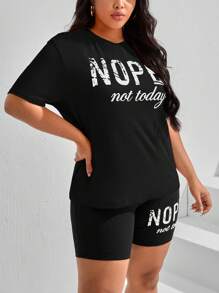 SHEIN EZwear 大码女式黑色字母印花短袖T恤和短裤休闲两件套 - 黑色 - 查看 4