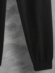Manfinity Homme 男士圖案印花T恤和運動褲 - 黑色 - 查看 6