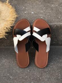 Women's Practical Multi-Functional Simple Black And White Strap Slippers - Black and White - View 2