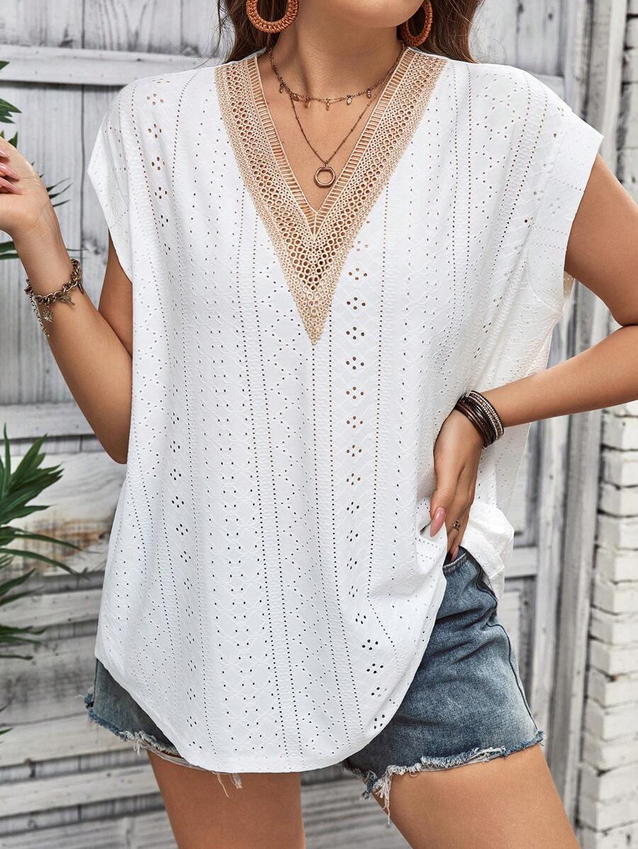 SHEIN LUNE Plus Contrast Guipure Lace Dolman Sleeve Tee - White - View 1