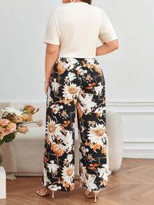 SHEIN Frenchy Plus Solid Tee & Floral Print Wide Leg Trousers - Multicolor - View 2