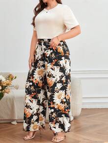SHEIN Frenchy Plus Solid Tee & Floral Print Wide Leg Trousers - Multicolor - View 3