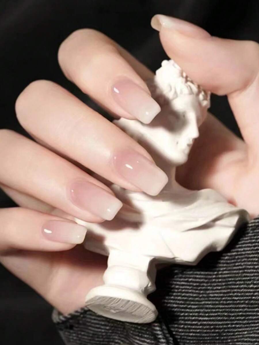 使用24入組長方形漸變法式假指甲和1入組指甲銼和1張膠帶打造迷人魅力 - 彩色 - 查看 1