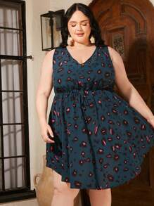 SHEIN CURVE+ 大碼滿版印花前打結連衣裙