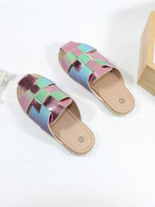 Girls Color Block Criss Cross Fashionable Slippers For Home - Multicolor - View 5
