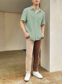 Manfinity Homme Men's Solid Color Button Up Loose Fit Shirt, Men Light Green Shirt, Men Textured Shirt, Light Green Short Sleeve Shirt - Mint Green - View 5