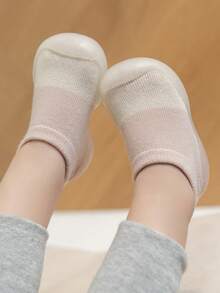 Dziecięce buty do chodzenia ze skarpetami Colorblock - Różowy - Zobacz 2