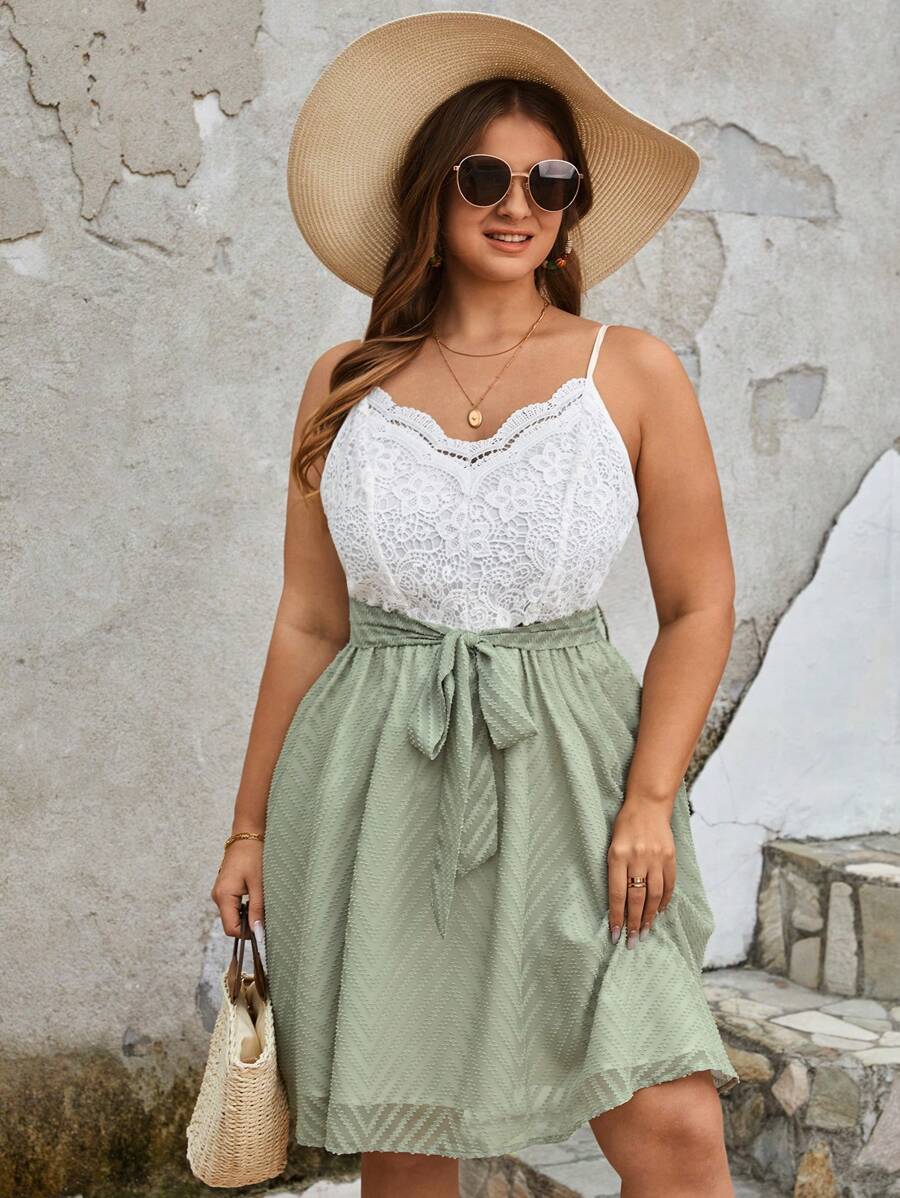 SHEIN Frenchy 大碼波西米亞腰帶 蕾絲拼接撞色連衣裙 - 彩色 - 查看 1