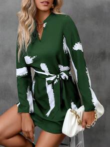 SHEIN Clasi 筆刷圖案缺口領繫腰帶連衣裙 - 綠色 - 查看 5
