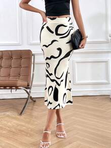 SHEIN Privé Graphic Print Mermaid Hem Skirt - Black and White - View 3