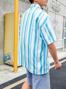 Manfinity Hypemode 男士條紋圖案和卡通圖案落肩袖襯衫