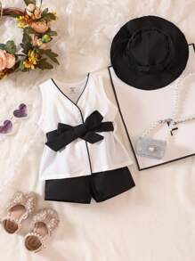 Bộ áo khoác dài có thắt lưng, quần short và mũ cho bé gái (phối viền tương phản). - Đen và trắng - Xem 3