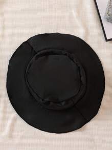 Bộ áo khoác dài có thắt lưng, quần short và mũ cho bé gái (phối viền tương phản). - Đen và trắng - Xem 4