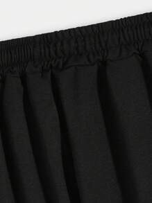 ROMWE MEN Guys Slogan Graphic Drawstring Waist Shorts - Black - View 3