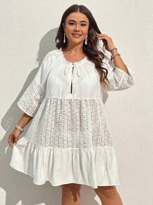 SHEIN VCAY 大碼網眼刺繡繫帶領荷葉邊罩衫連衣裙不附比基尼泳裝 - 白色 - 查看 3