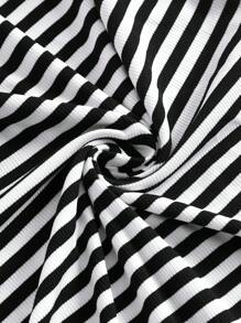 SHEIN EZwear Plus Striped Print Pencil Skirt - Black and White - View 4